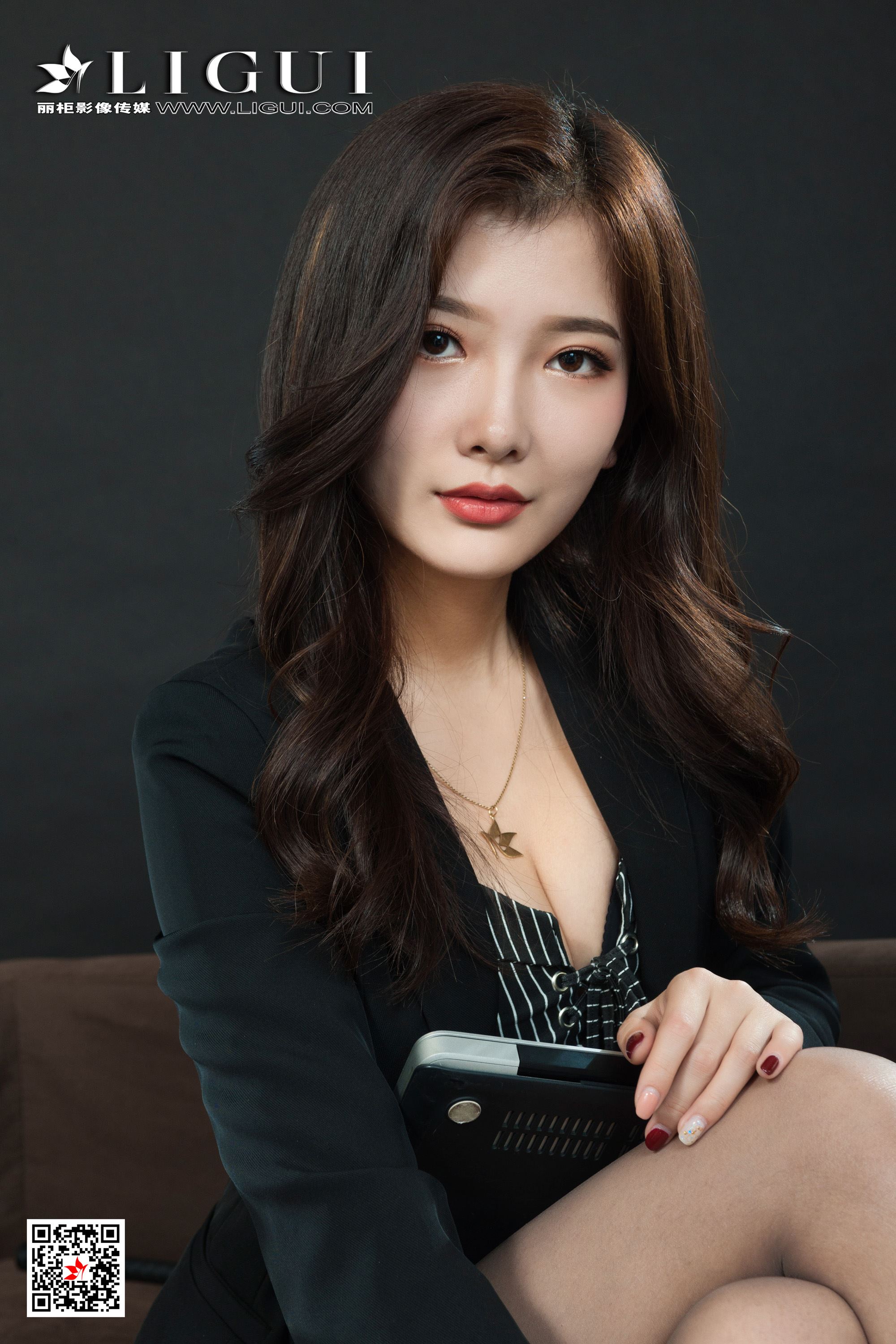 Ligui丽柜  2021.01.25 《职场新秀》可心